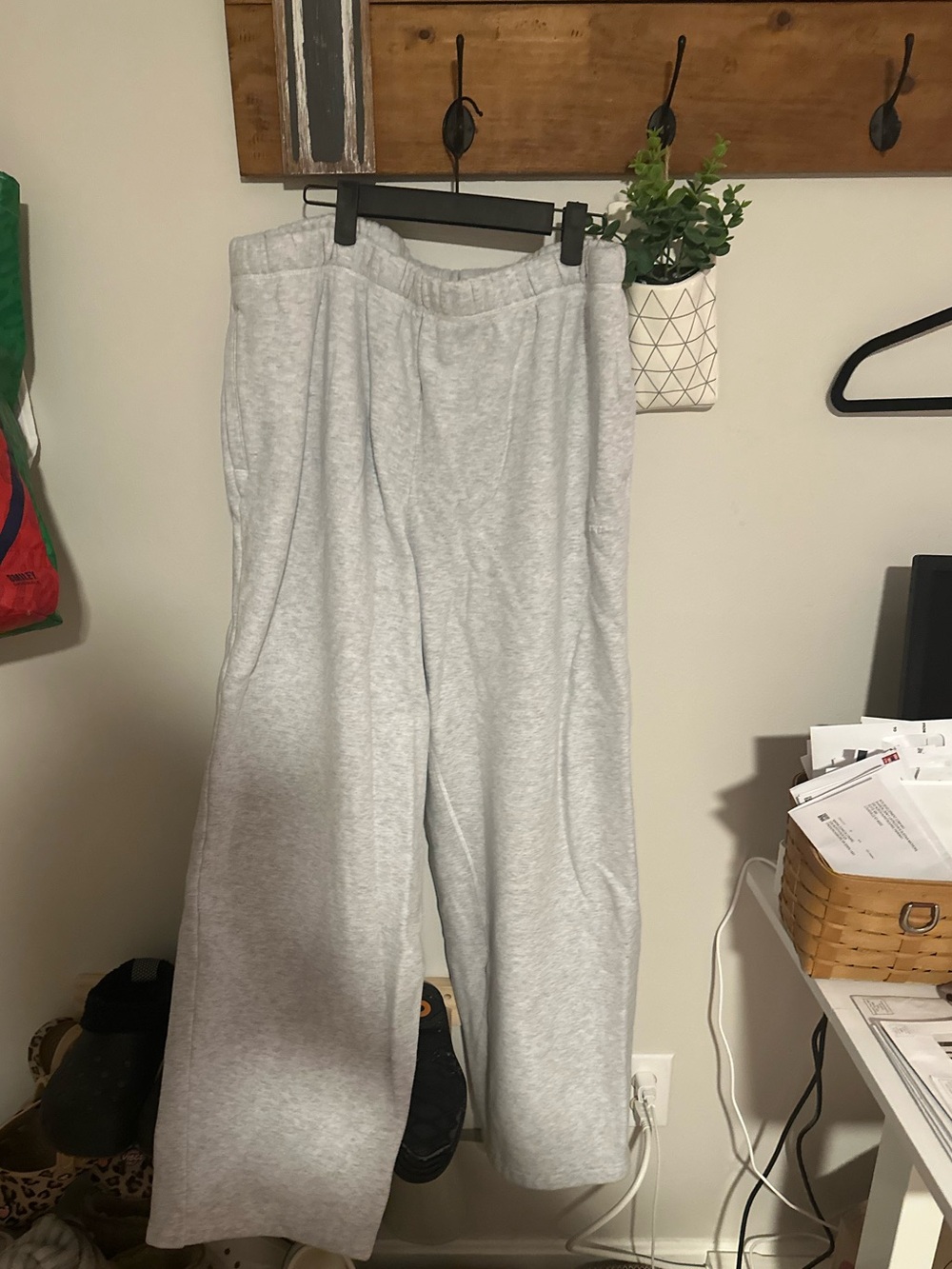 SKIMS Heather gray  Sweatpants - size XL